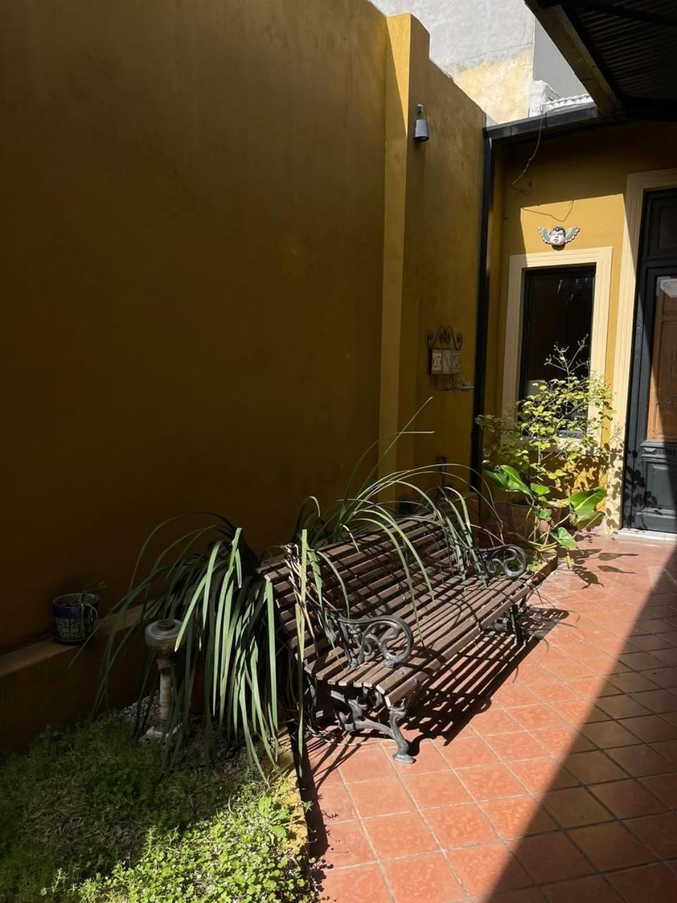 Bed and Breakfast La Casona De Blanca Balcarce Esterno foto