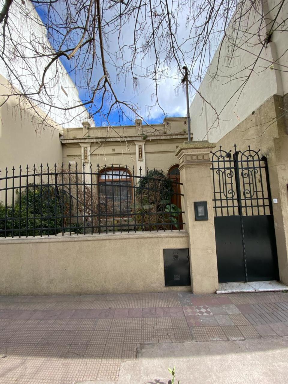 Bed and Breakfast La Casona De Blanca Balcarce Esterno foto