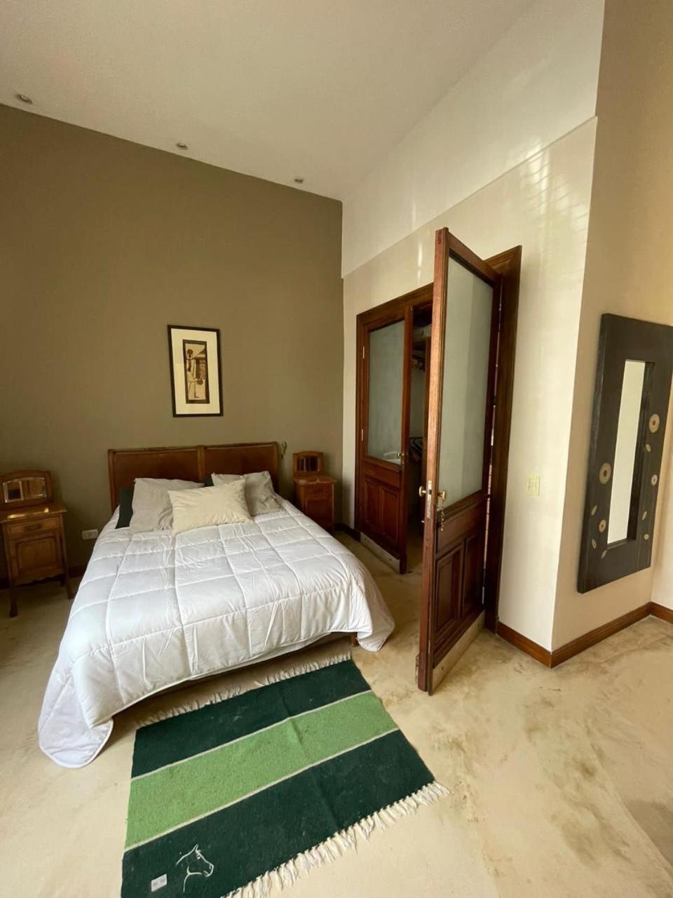 Bed and Breakfast La Casona De Blanca Balcarce Esterno foto